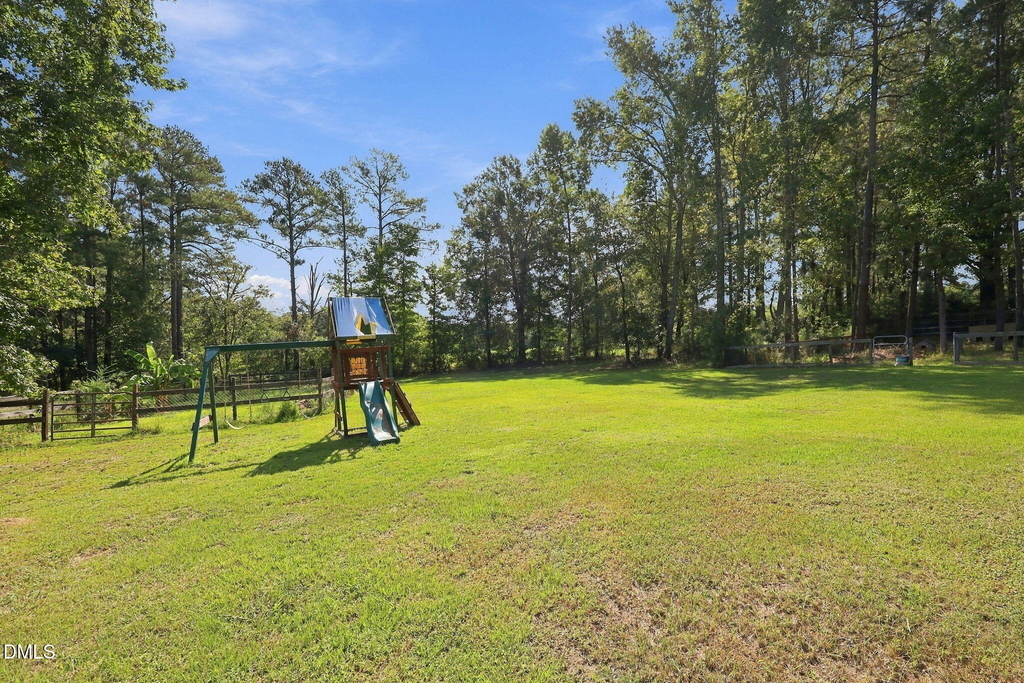 570 Buchanan Road - Photo 34