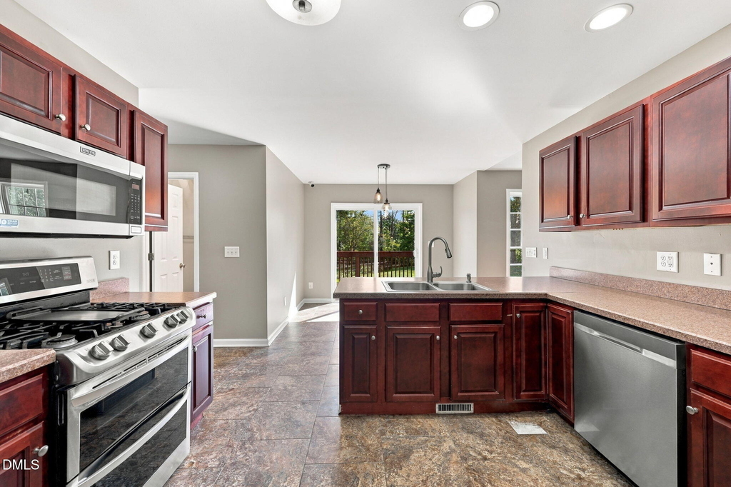 570 Buchanan Road - Photo 4