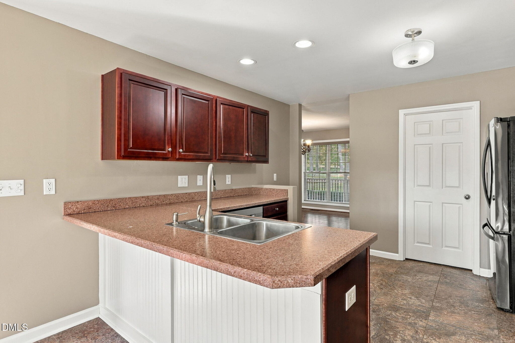 570 Buchanan Road - Photo 2