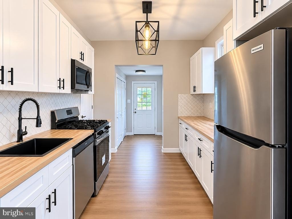 814a Hessian Avenue - Photo 1