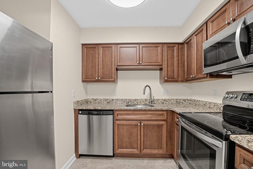 2034 Lucas Lane - Photo 9
