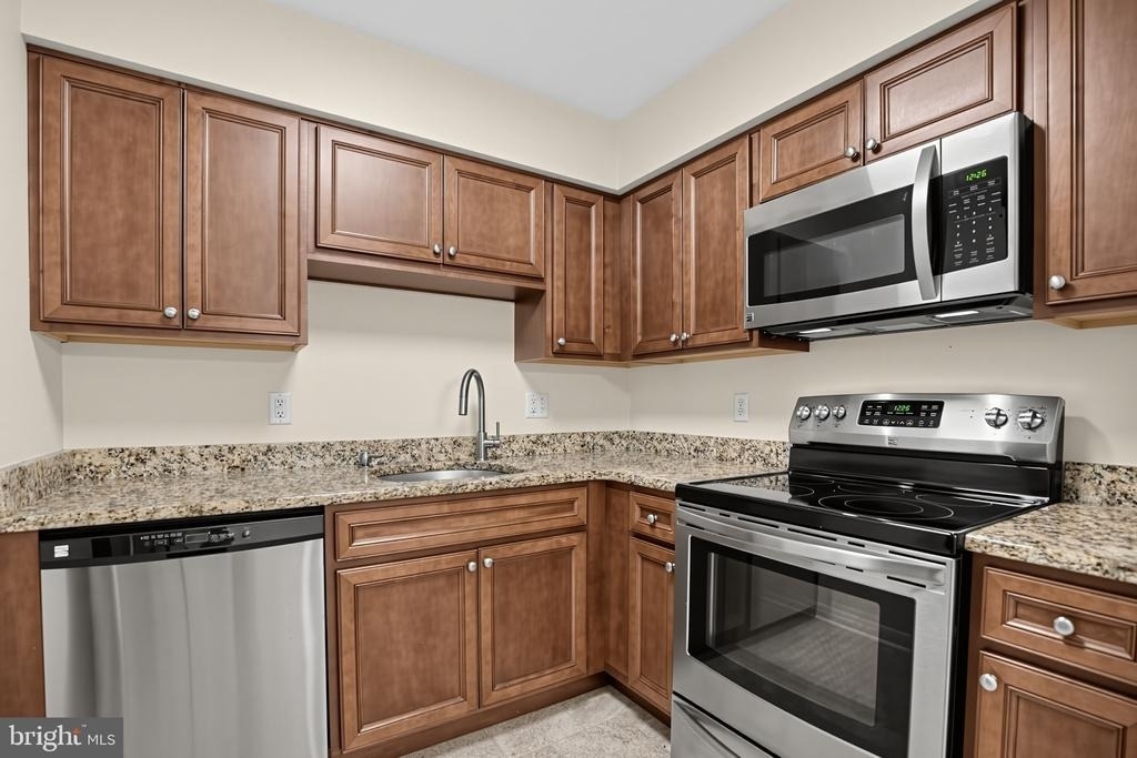 2034 Lucas Lane - Photo 8