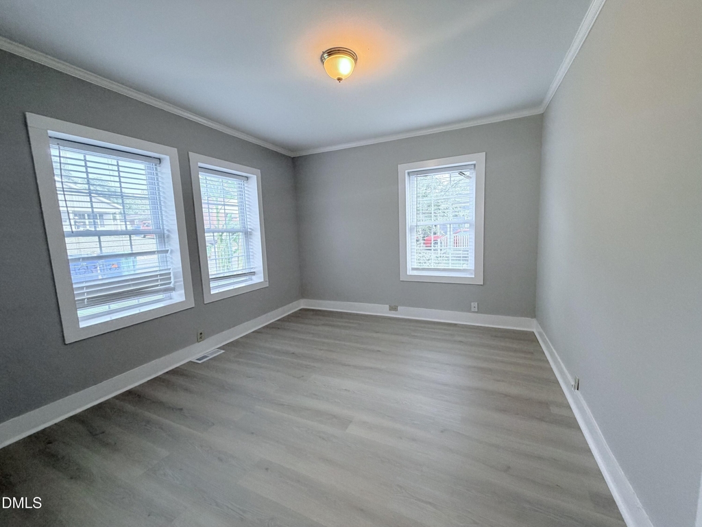 135 N West Street - Photo 8
