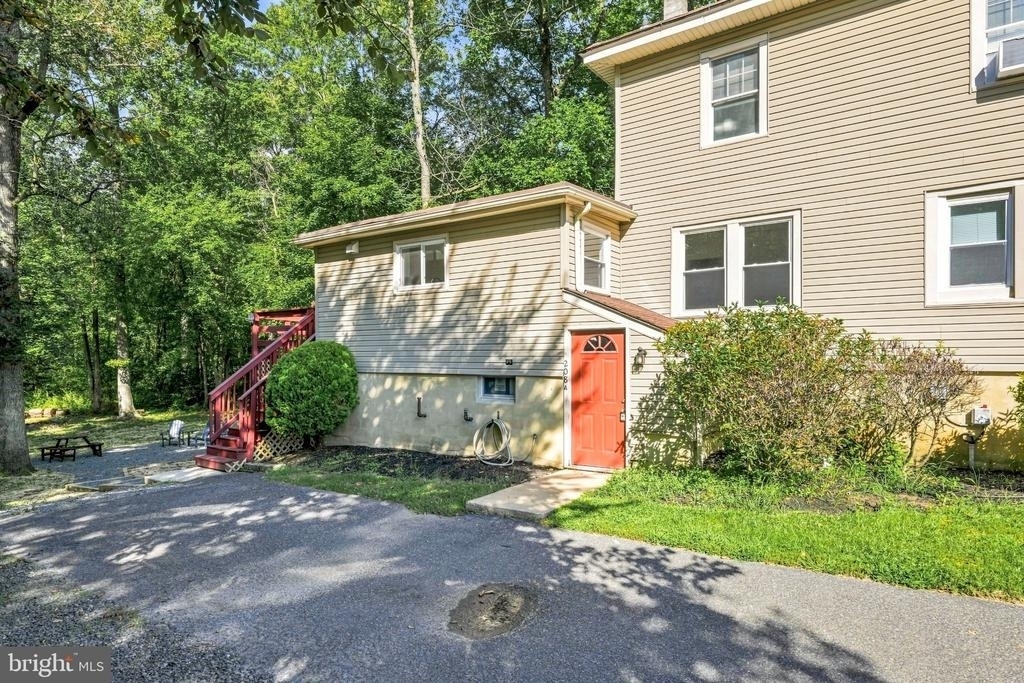 208 Hartford Road - Photo 3