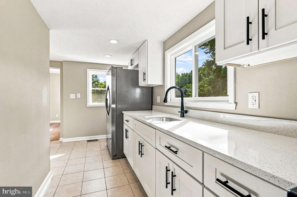 208 Hartford Road - Photo 19