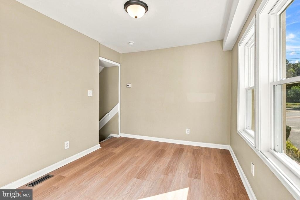 208 Hartford Road - Photo 15