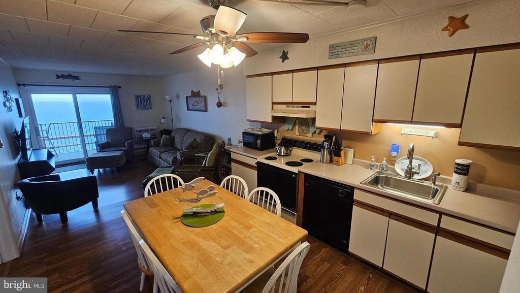 745 Mooring Road - Photo 4