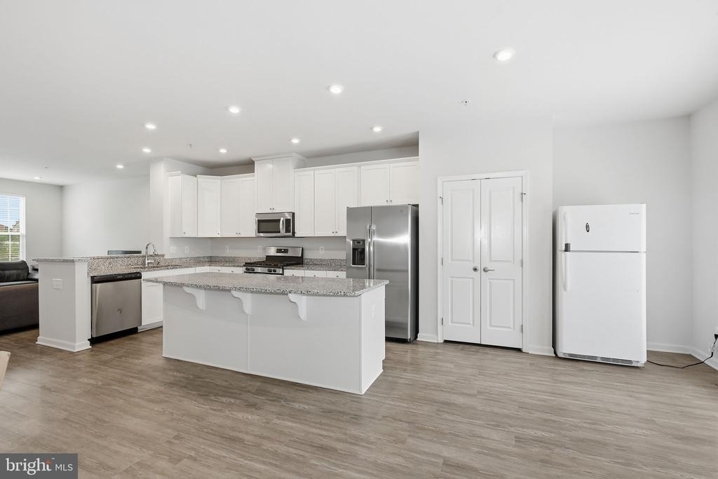 8206 Greenbelt Station Parkway - Photo 11