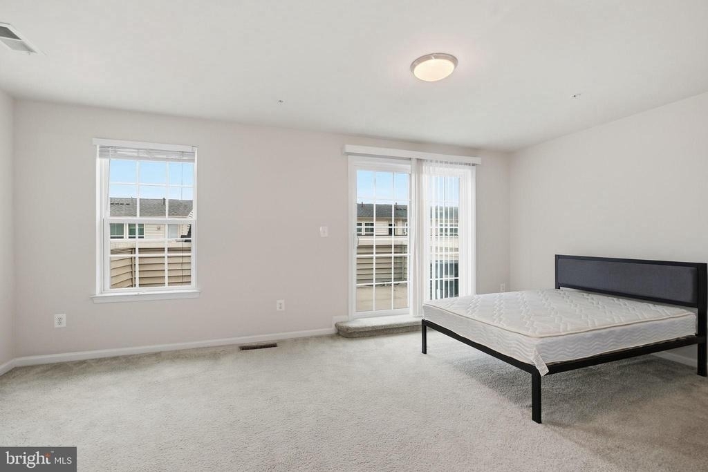 8206 Greenbelt Station Parkway - Photo 36