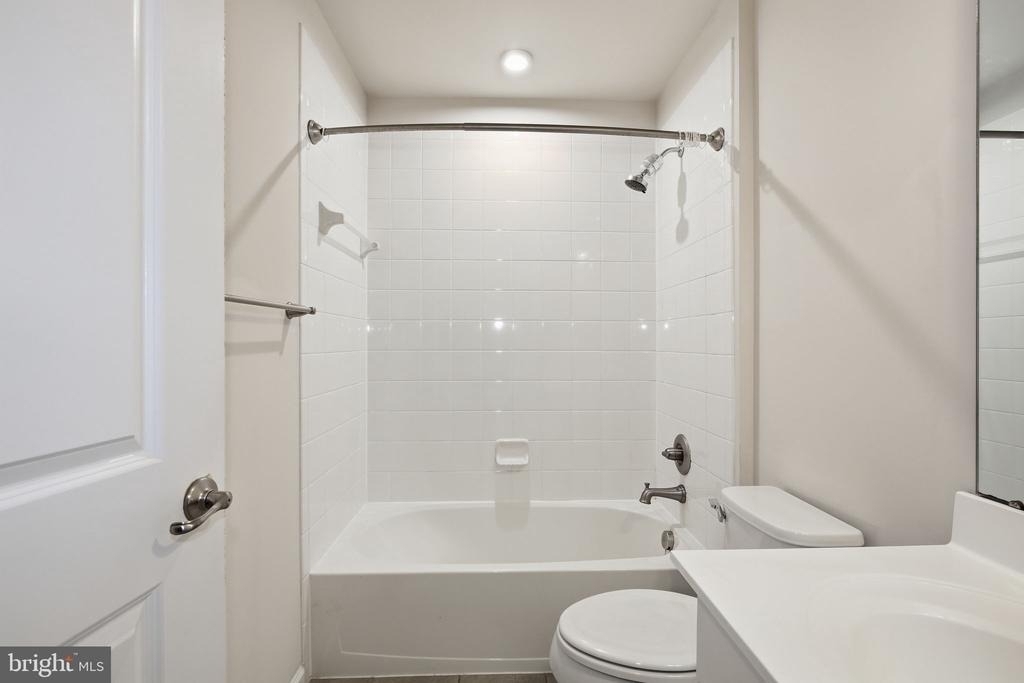 8206 Greenbelt Station Parkway - Photo 31