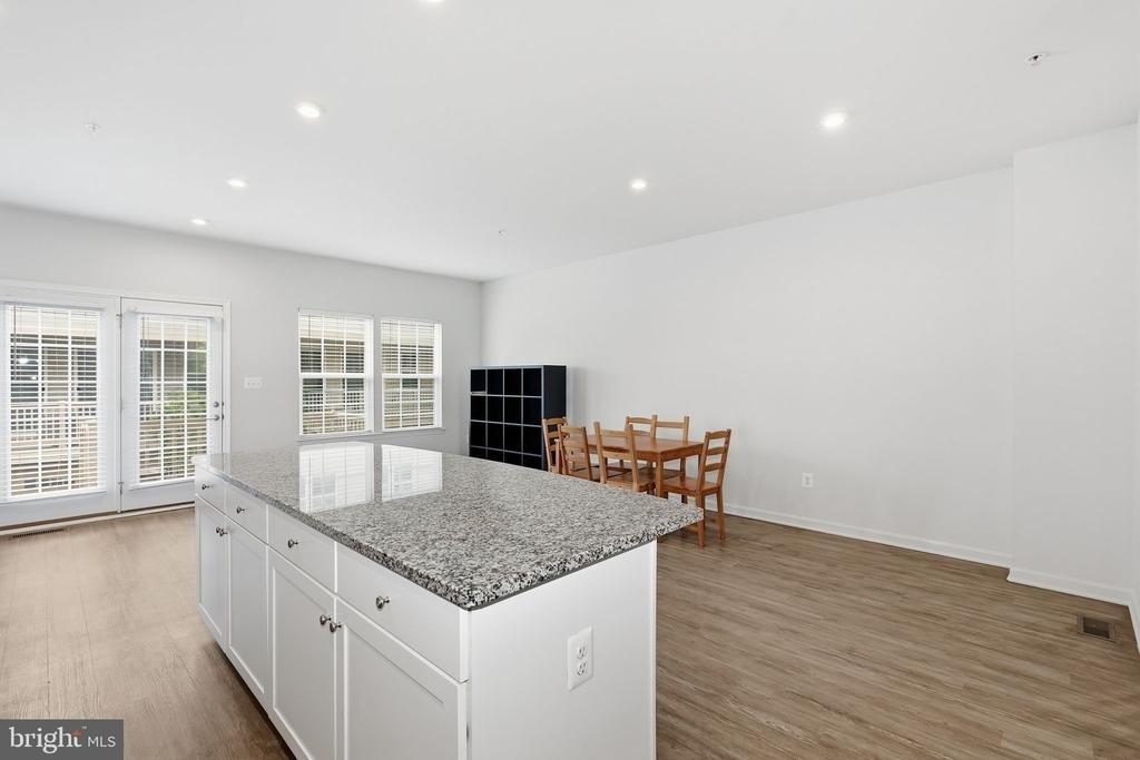 8206 Greenbelt Station Parkway - Photo 14