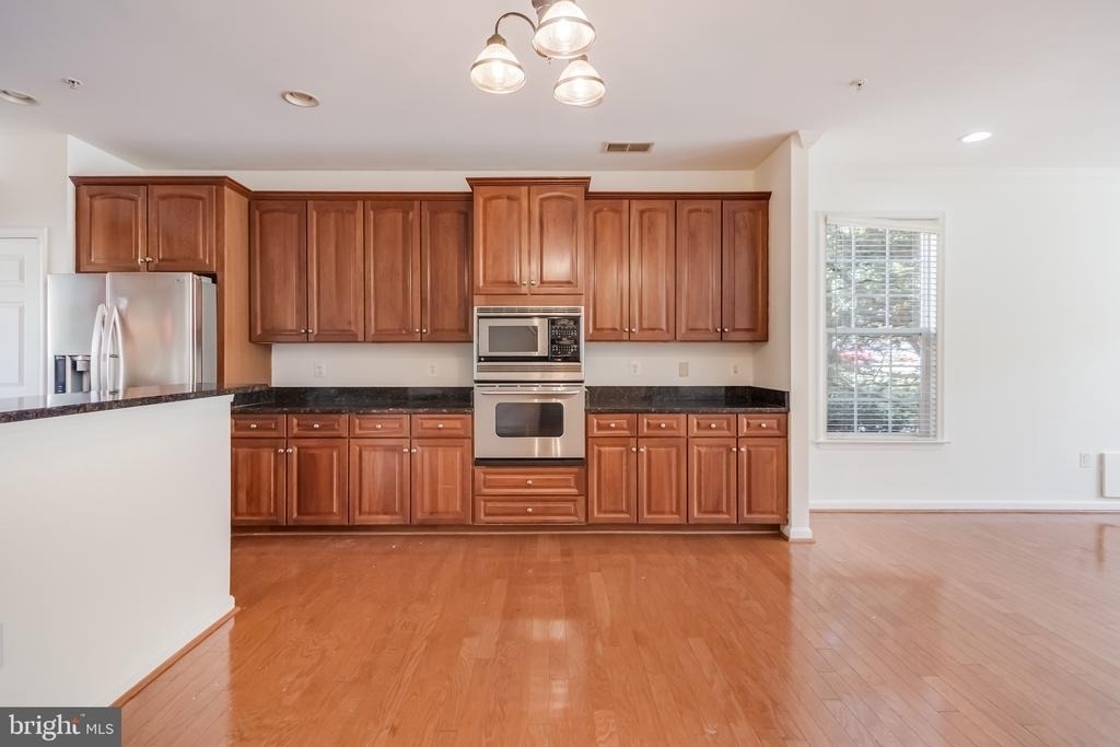 5214 Lynns Retreat Drive - Photo 5