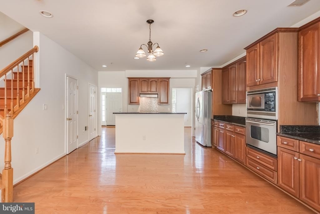 5214 Lynns Retreat Drive - Photo 1