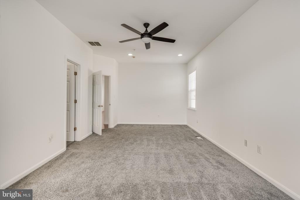 5214 Lynns Retreat Drive - Photo 35