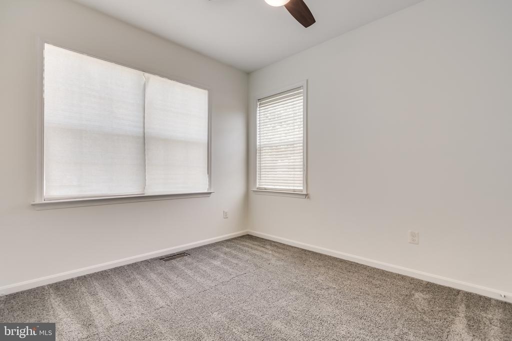 5214 Lynns Retreat Drive - Photo 30