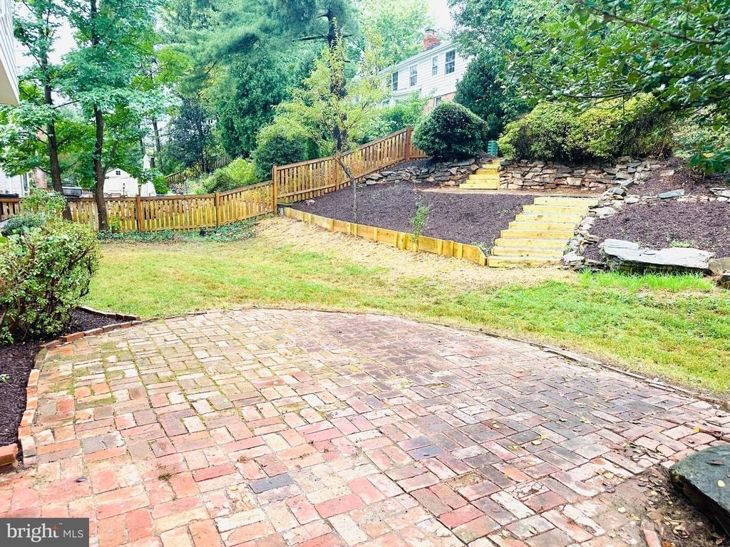 10916 Candlelight Lane - Photo 9