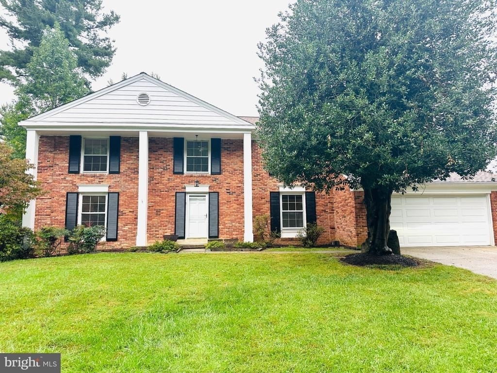 10916 Candlelight Lane - Photo 1