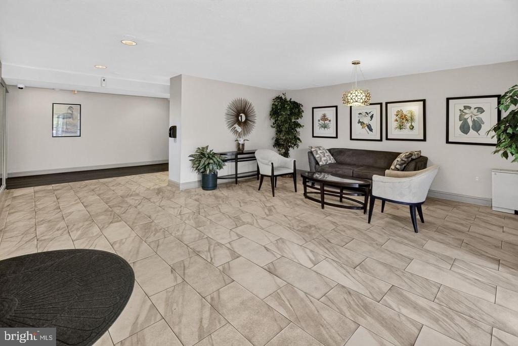 7400 Lakeview Drive - Photo 3