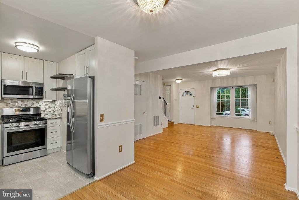 1327 Alderton Lane - Photo 8