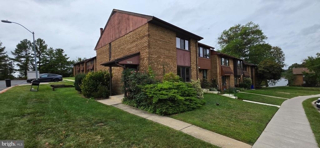 5870 Chipwood Court - Photo 0