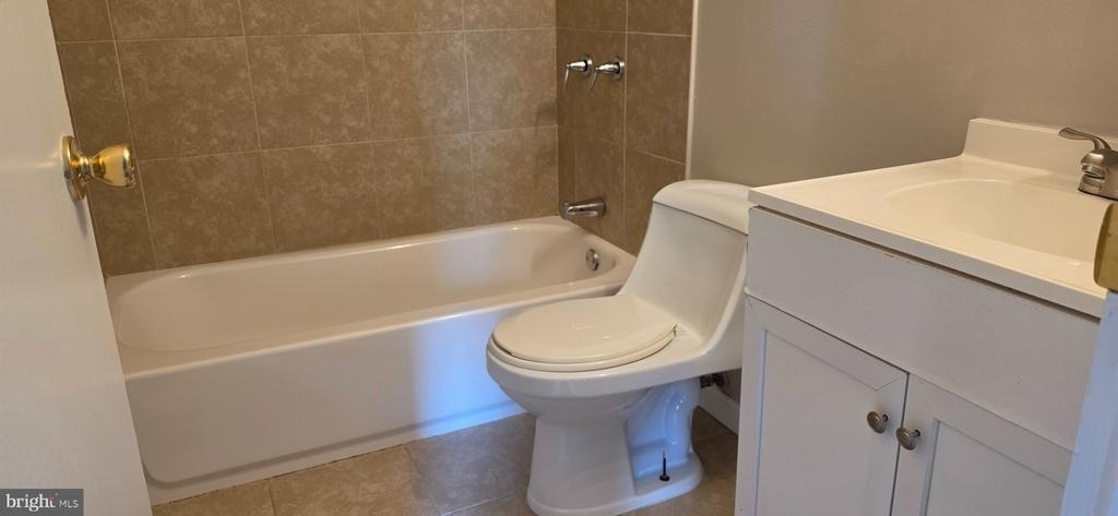 5870 Chipwood Court - Photo 14