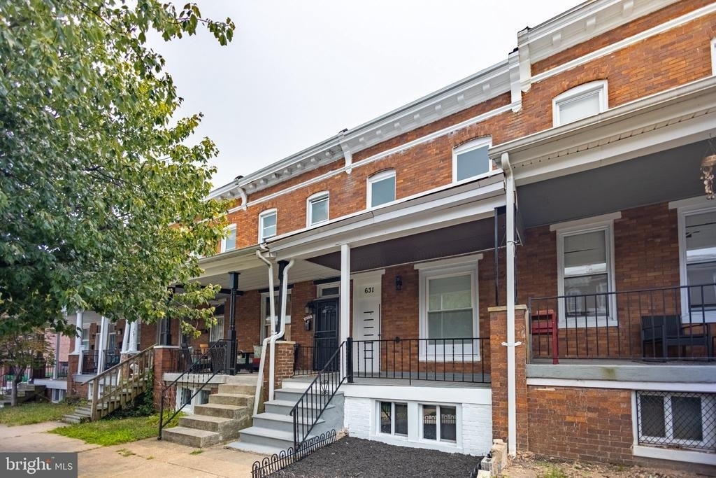 631 E 37th Street - Photo 2