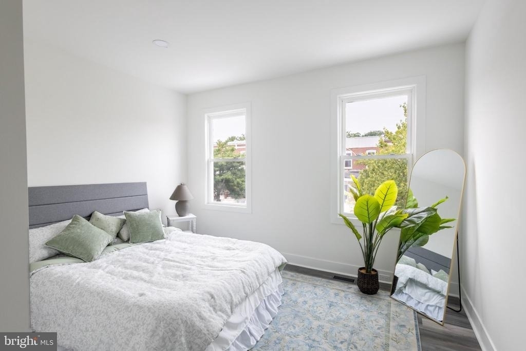 631 E 37th Street - Photo 31