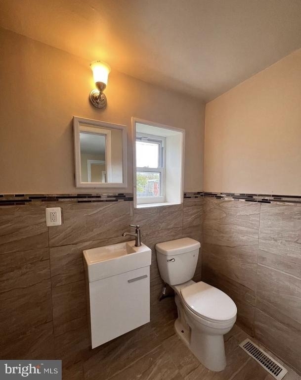 1715 Presstman Street - Photo 4