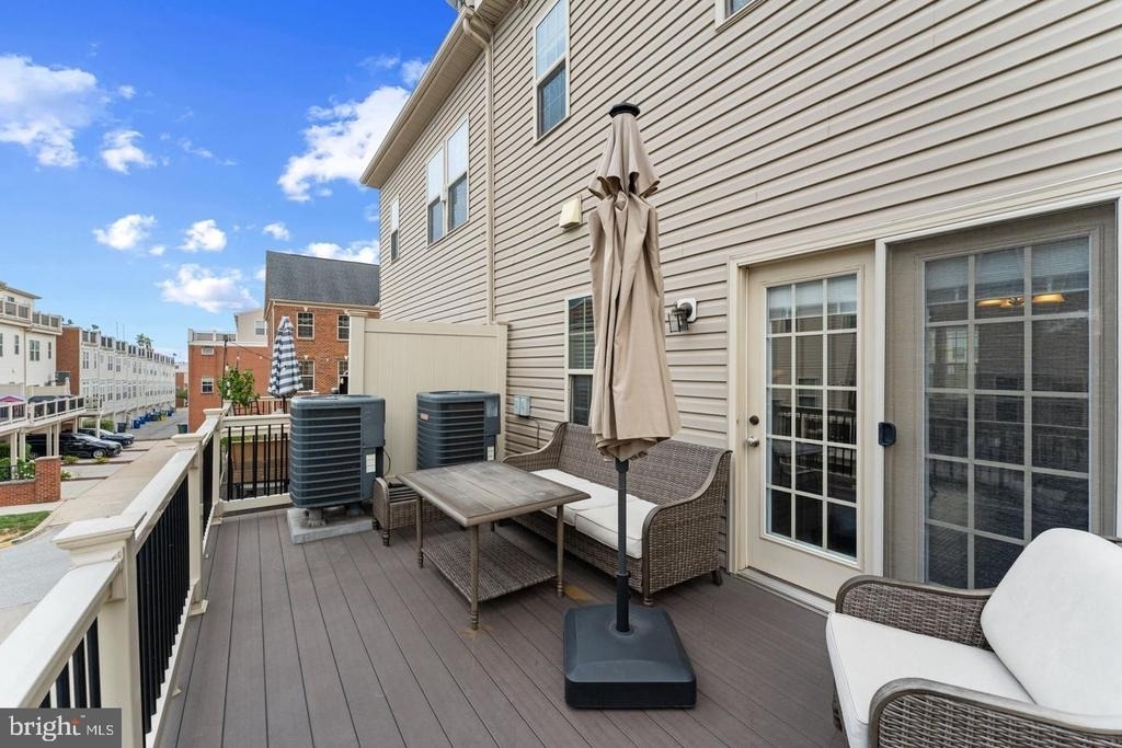 4662 Hudson Street - Photo 7