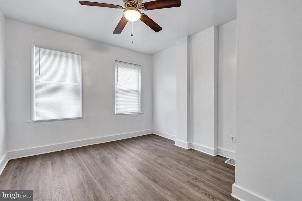 3027 Walbrook Avenue - Photo 15