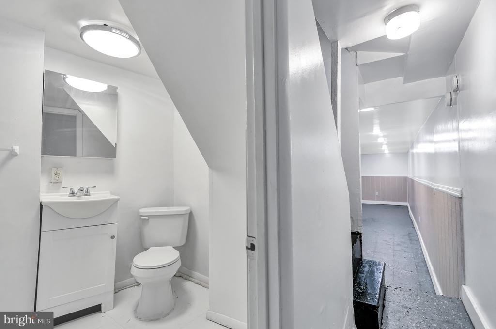 3027 Walbrook Avenue - Photo 20