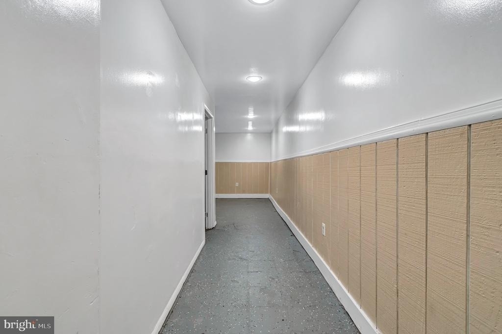 3027 Walbrook Avenue - Photo 19