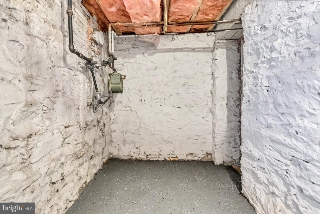 3027 Walbrook Avenue - Photo 23