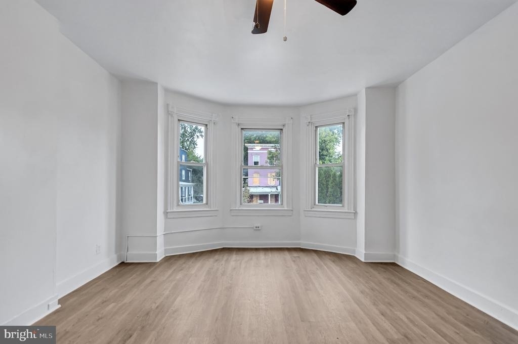 3027 Walbrook Avenue - Photo 10
