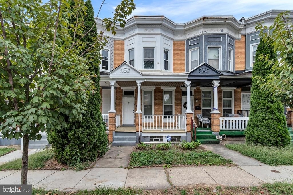 3027 Walbrook Avenue - Photo 0