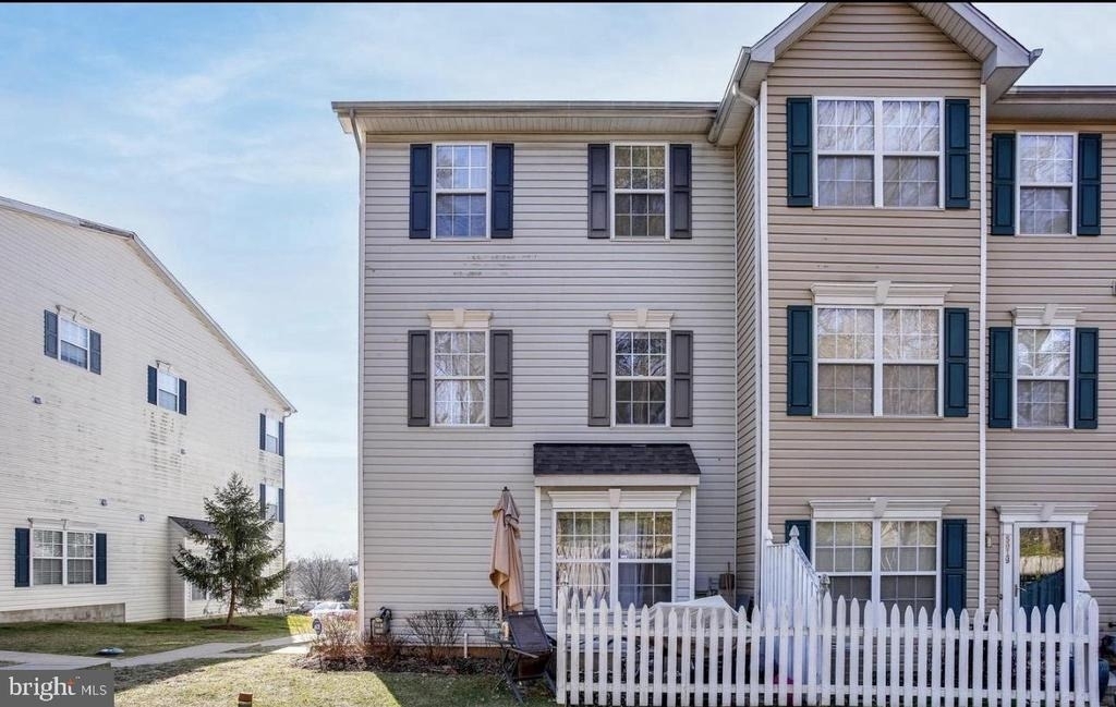 8023 Brookstone Court - Photo 0