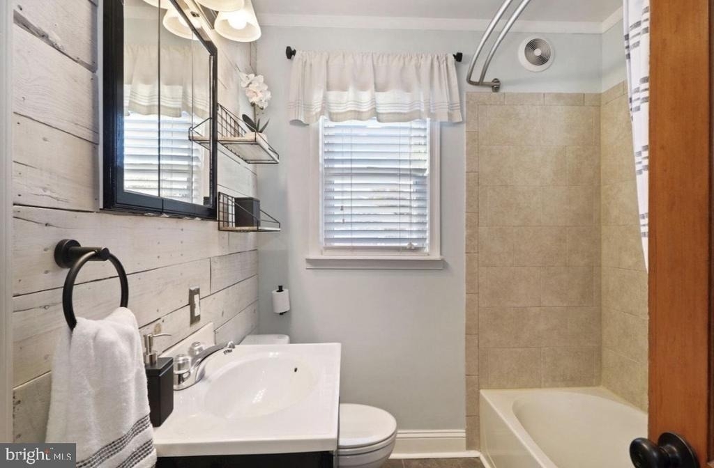 526 Newfield Road - Photo 15