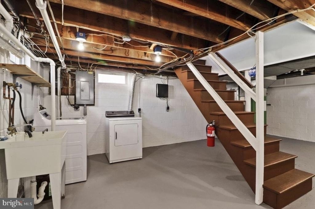 526 Newfield Road - Photo 22