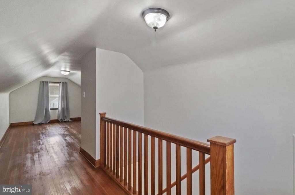 526 Newfield Road - Photo 17