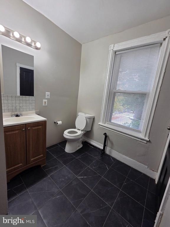 602 W 23rd Street - Photo 6