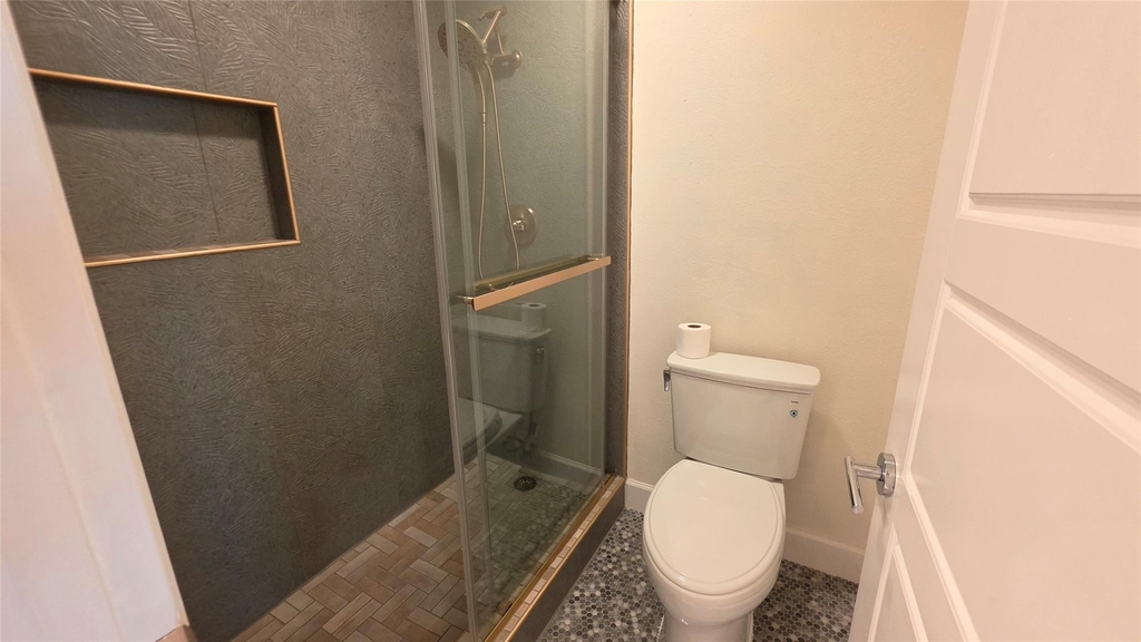 3205 Loyola Ln - Photo 23