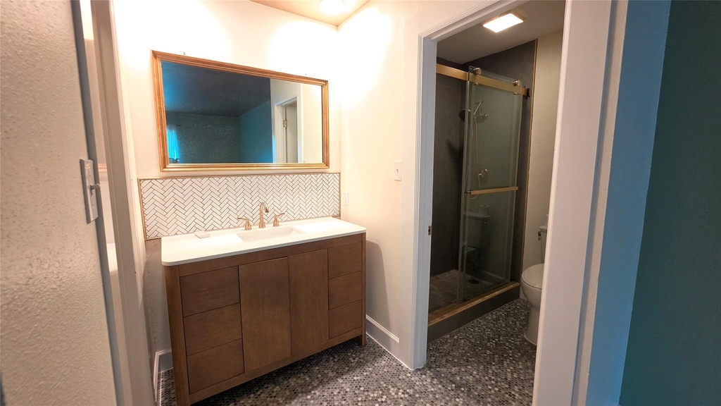 3205 Loyola Ln - Photo 22