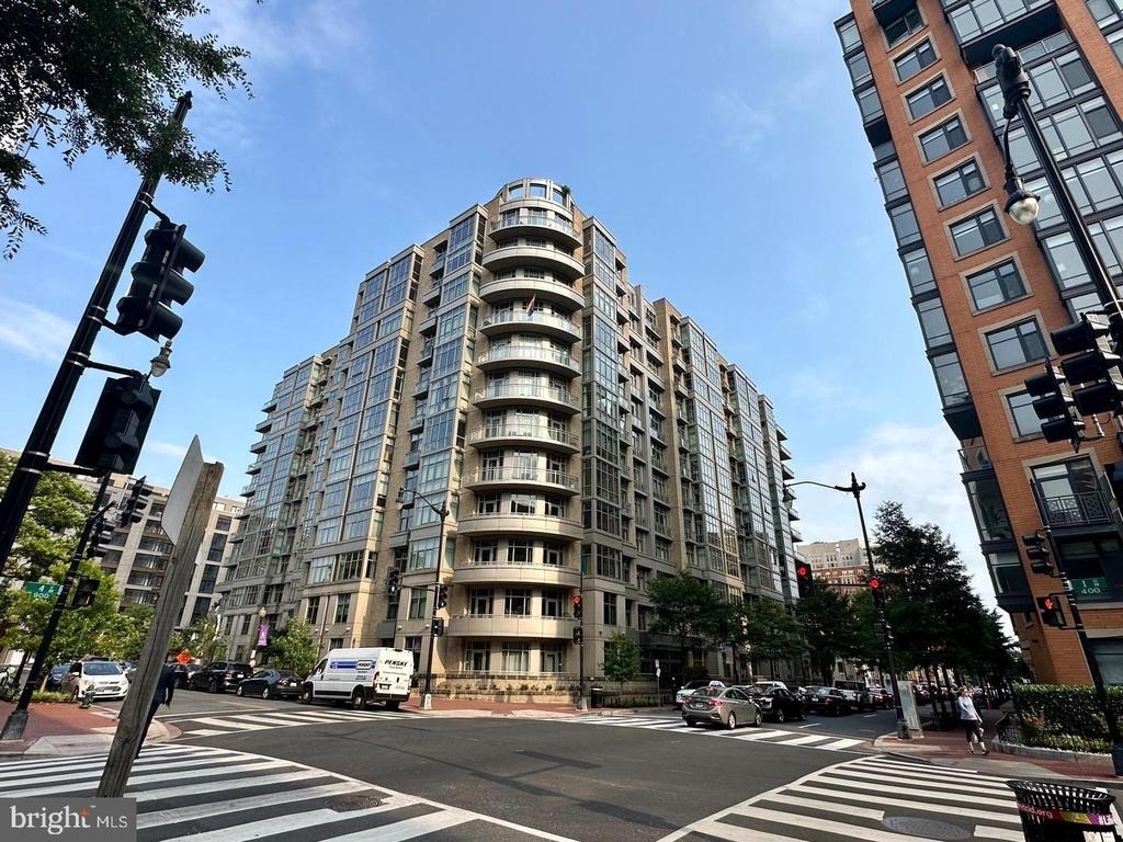 811 4th Street Nw - Photo 0