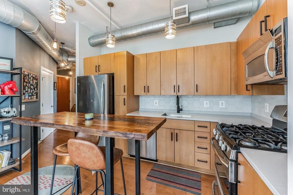 811 4th Street Nw - Photo 3