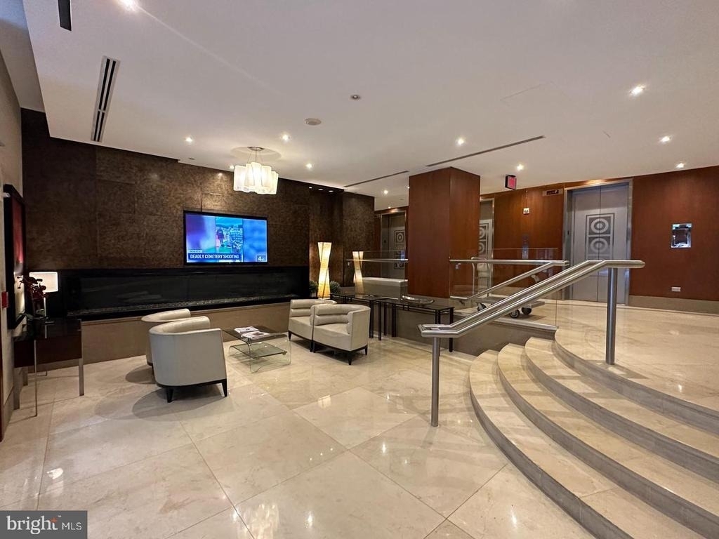 811 4th Street Nw - Photo 2