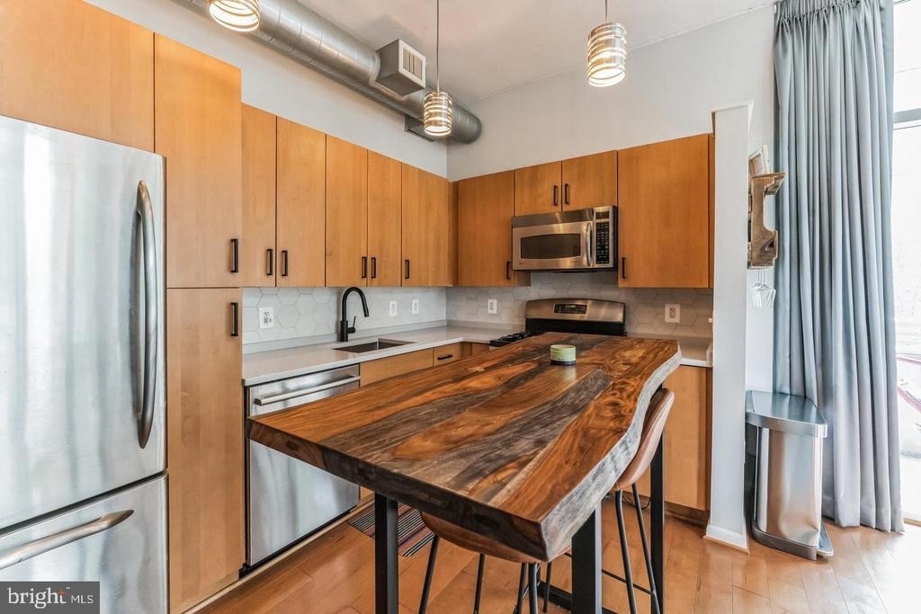 811 4th Street Nw - Photo 4