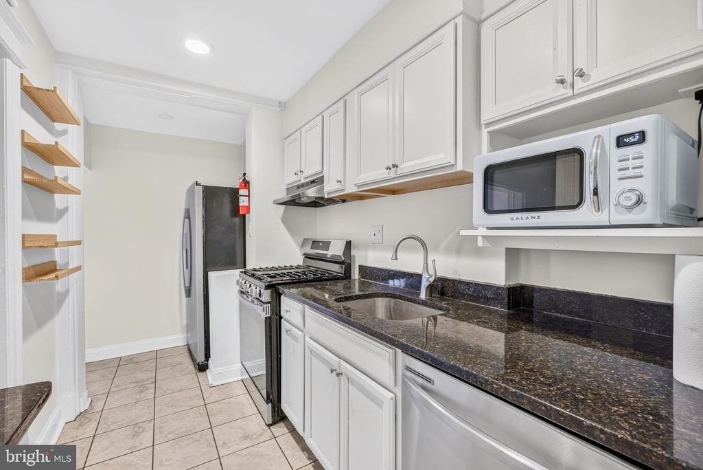 1225 18th Street Ne - Photo 8