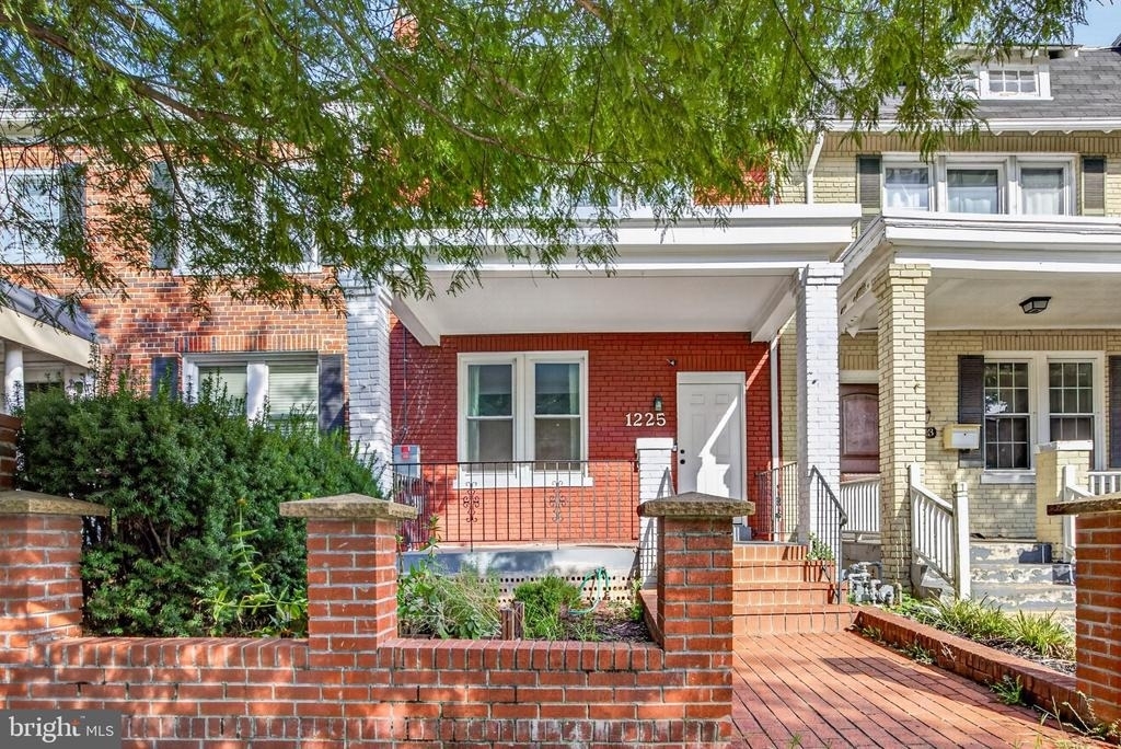 1225 18th Street Ne - Photo 0
