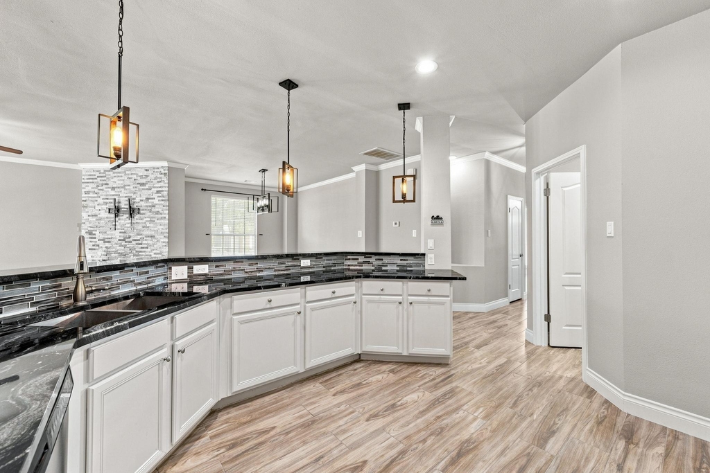 1600 Viki Lynn Ct - Photo 14