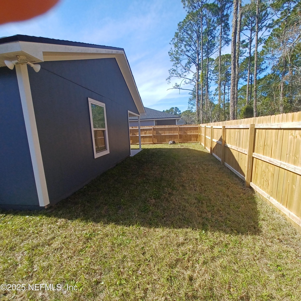 908 W 9th Street - Photo 22